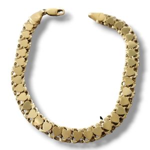 Elegant Gold Heart Bracelet